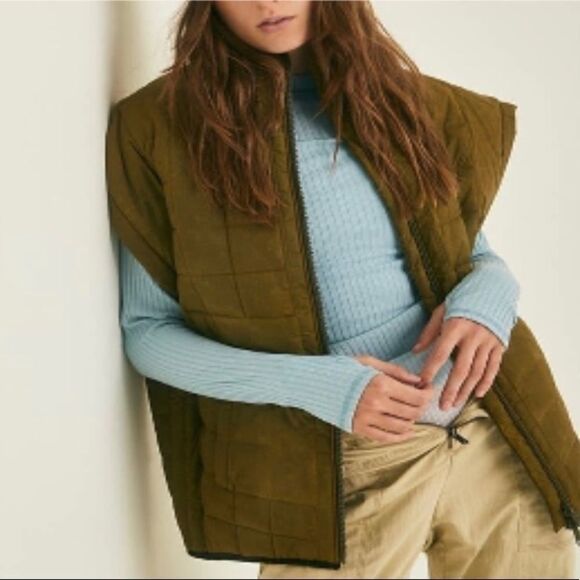 NWT Free People Movement  Down quilted Vest size S  new - Picture 1 of 15